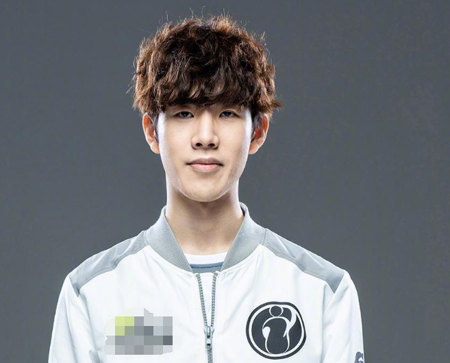 FPX鏖战100T，Deft爆发神勇