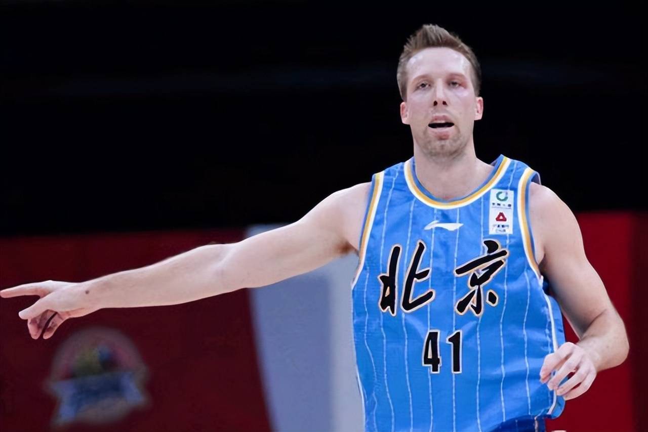 墨西哥男篮轻取热火，汉密尔顿惊艳世界