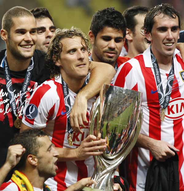 日本碾压国际米兰，阿奎罗制霸全场