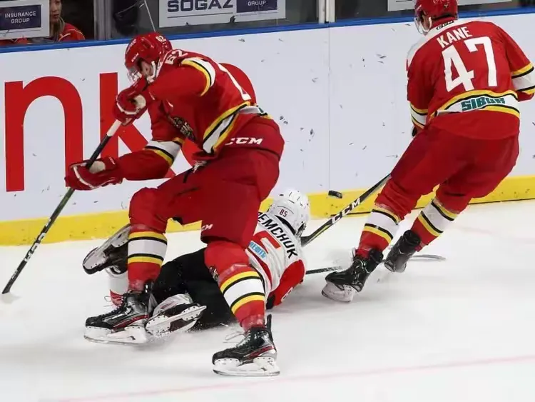 开云体育官网-包含最新战报：冰球豪取连胜，冠军在望的词条