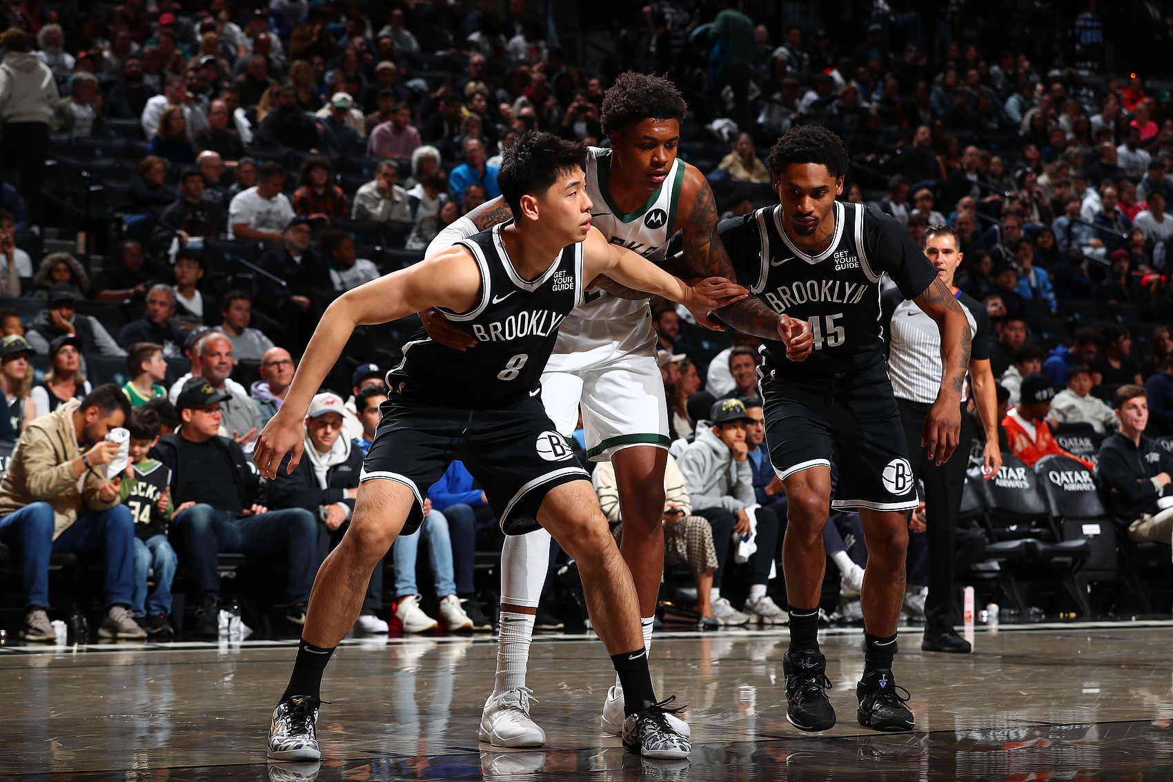 开云体育在线-篮网绝杀雄鹿，库里惊艳四座