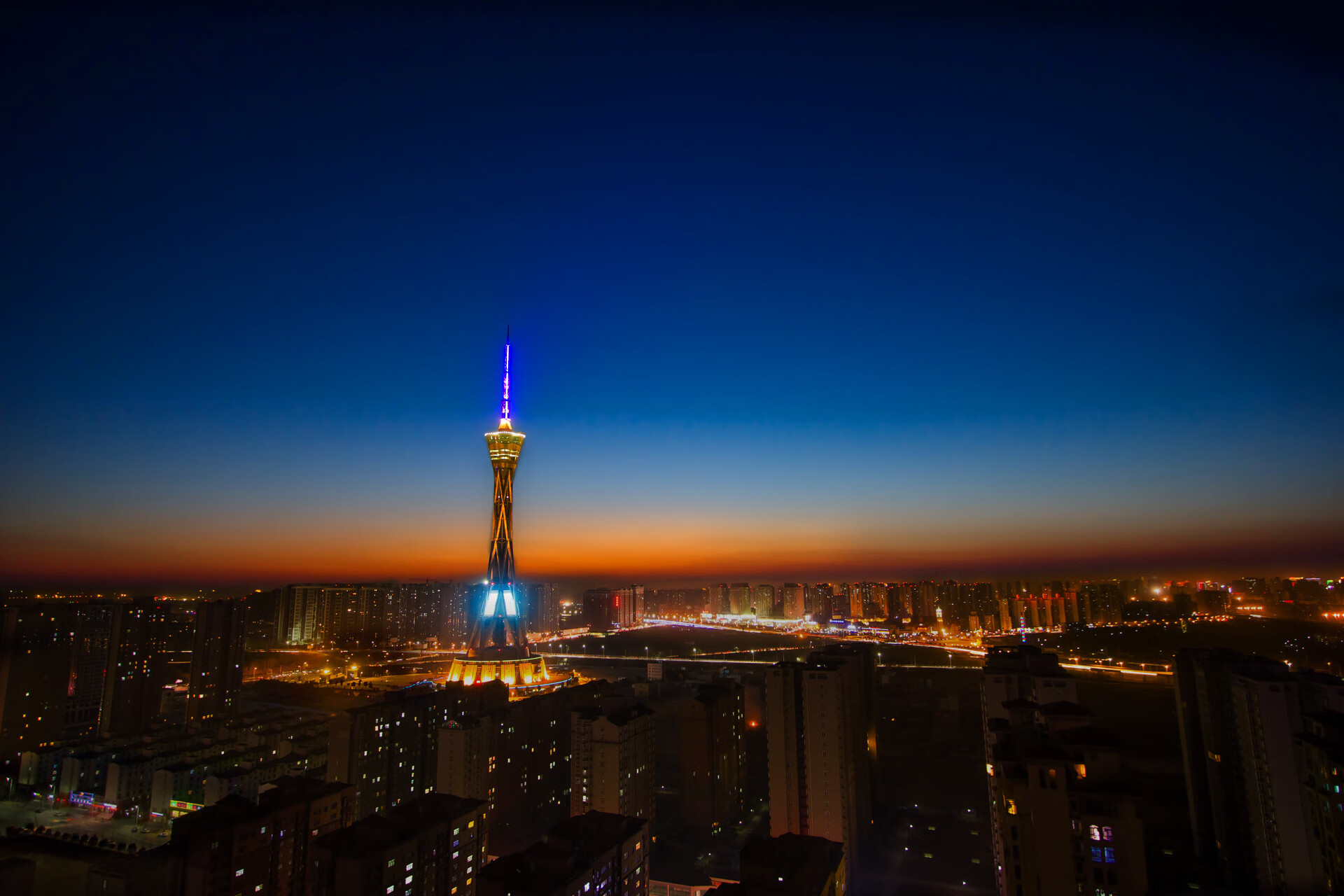 都柏林之战，拉什福德个人爆发，AC米兰防守锁死爱尔兰希望