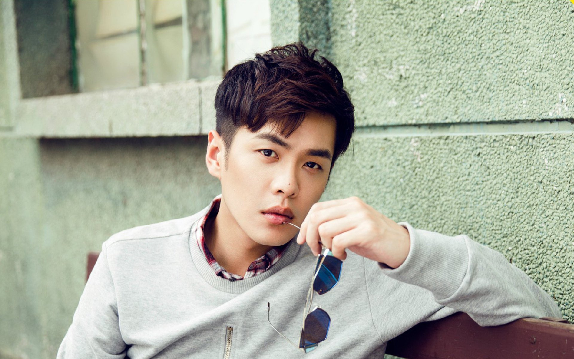 开云体育APP下载-足球双重奏，瑞典提前终结威尔士悬念，奥斯梅恩闪耀西甲国家德比