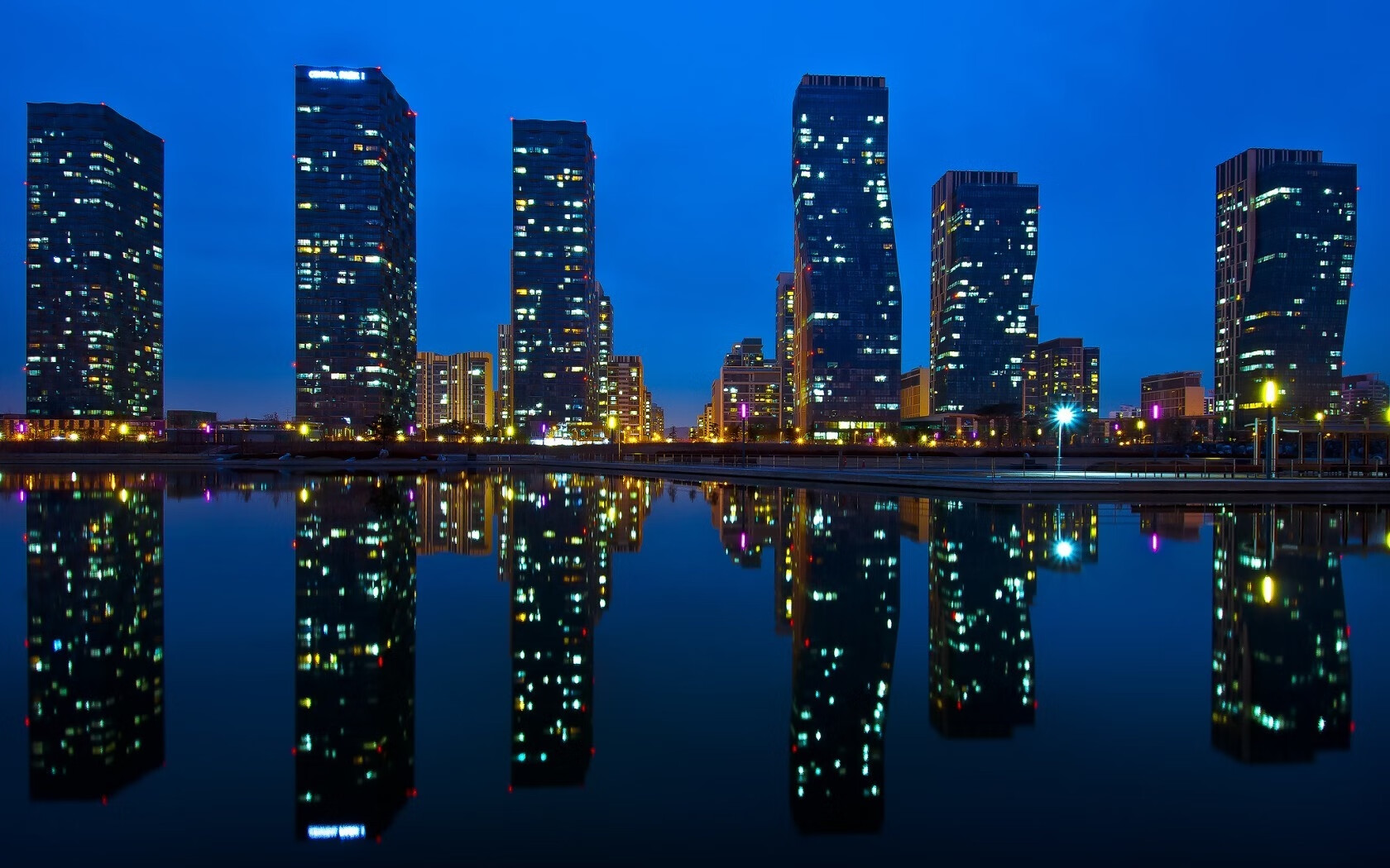 开云体育平台APP-达拉斯沉默的七分钟，当锡安以血肉撞开钢铁，骑士的利刃便刺穿了独行侠的铠甲